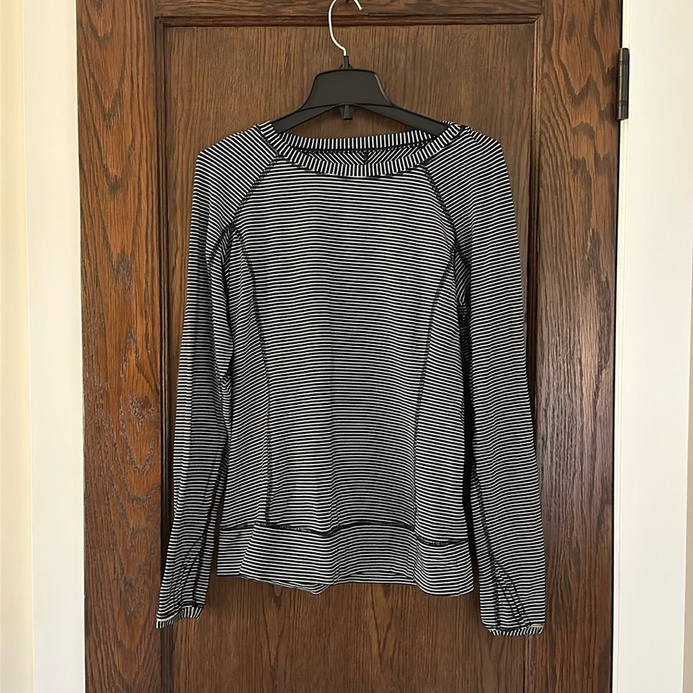 Lululemon Running Pullover - Black and White Sz 10